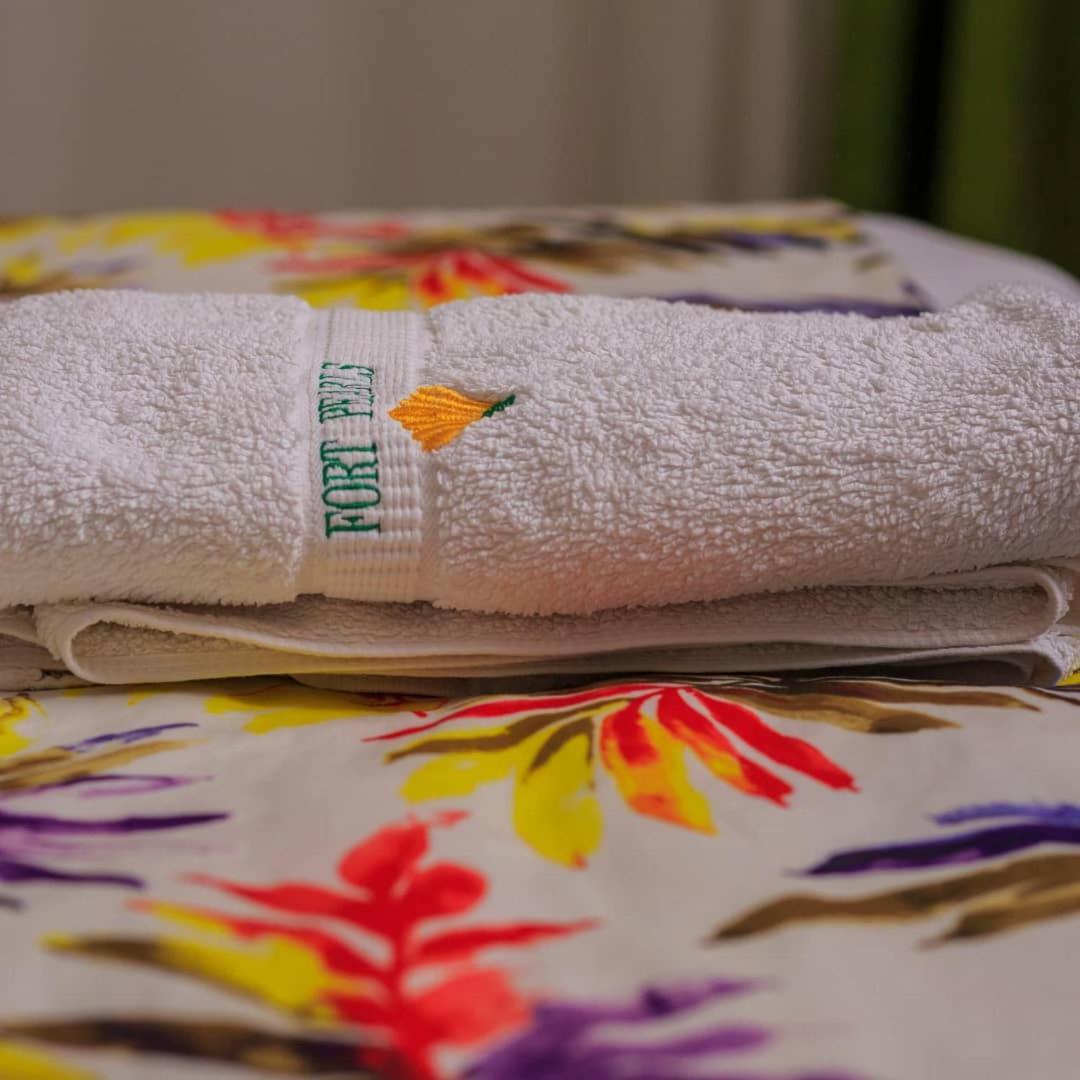 Fortpearls Homestay Fort Portal Екстериор снимка
